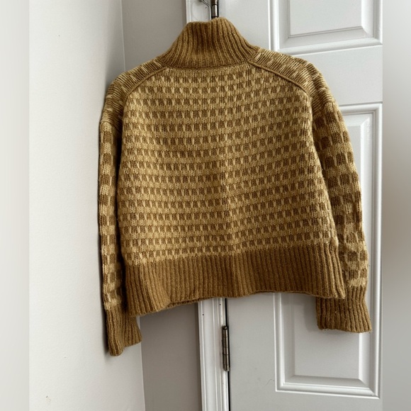 Everlane Tan Checkered Turtleneck Sweater - Picture 4 of 7